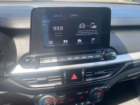 Used 2019 Kia Forte LXS FWD image 16