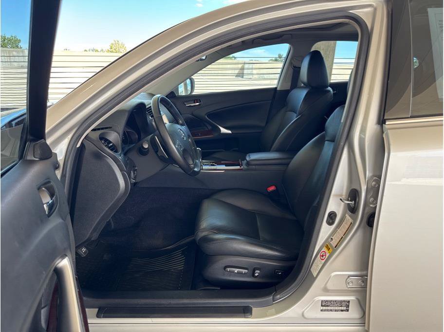 Used 2008 Lexus IS 250 AWD w/ Premium Pkg image 10