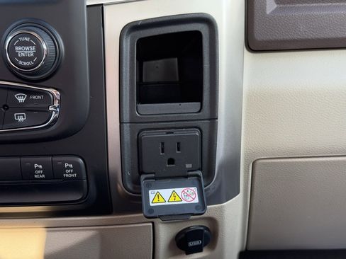 Used 2018 RAM 1500 Big Horn image 25