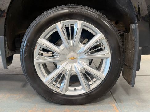 Used 2024 Chevrolet Silverado 1500 High Country AWD/4WD image 9