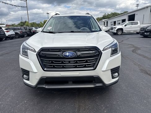 Used 2023 Subaru Forester Premium AWD/4WD image 9