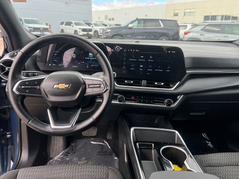 Used 2025 Chevrolet Equinox LT image 17