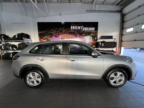 Used 2023 Honda HR-V LX image 10