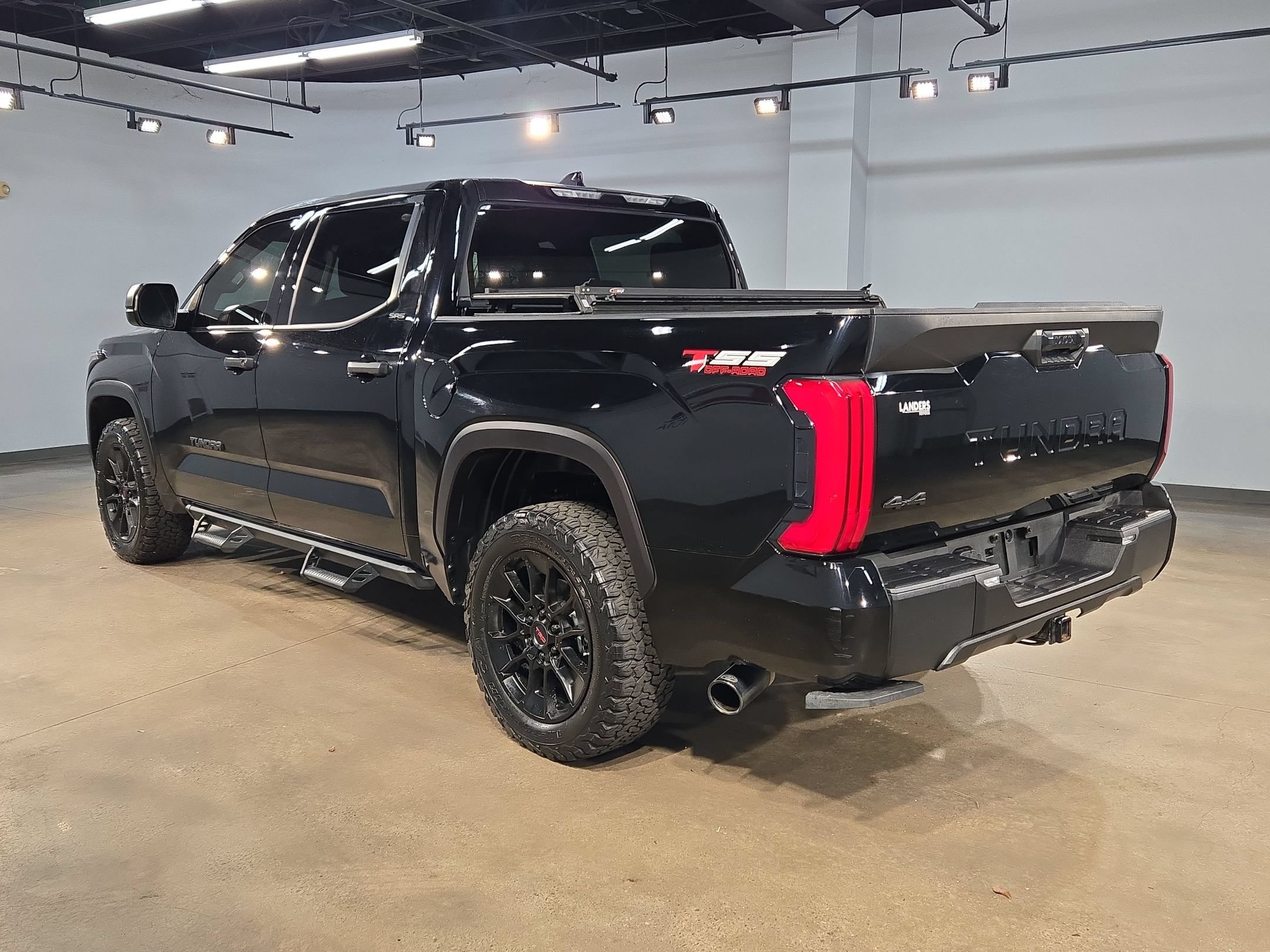 Used 2023 Toyota Tundra SR5 AWD/4WD image 5