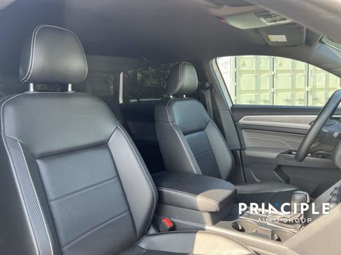 Used 2021 Volkswagen Atlas Cross Sport SE w/ V6 Towing Package FWD image 34