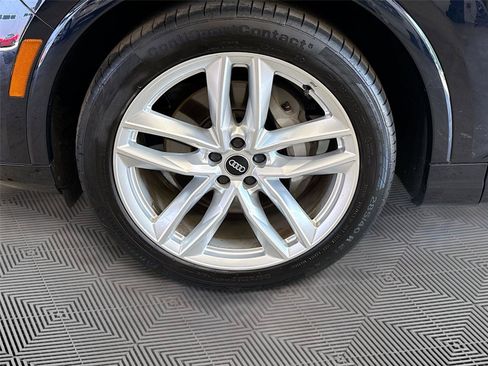 Used 2017 Audi Q7 3.0T Prestige AWD/4WD image 32