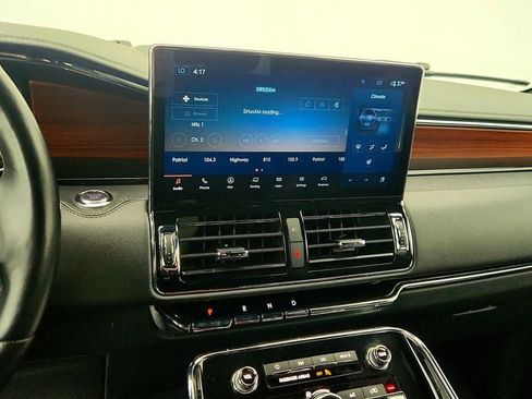 Used 2023 Lincoln Navigator Reserve image 17