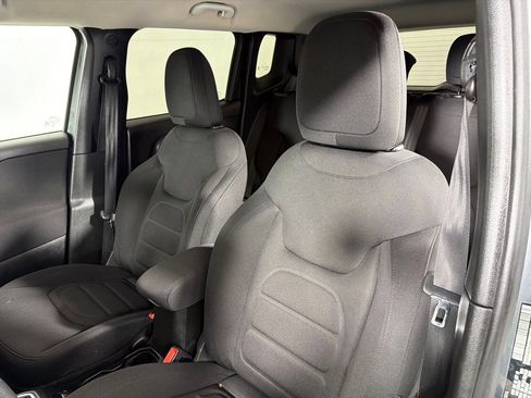 Used 2021 Jeep Renegade Latitude w/ Convenience Group FWD image 12