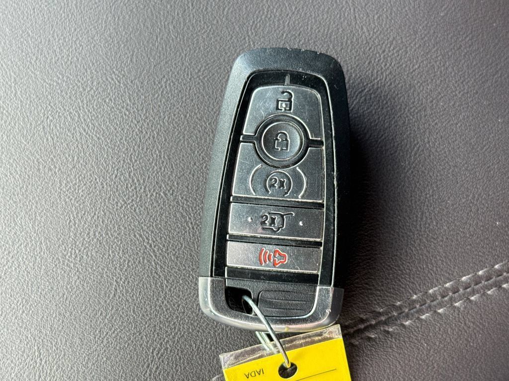 Used 2025 Ford Explorer Platinum w/ LUX Leather Package AWD/4WD image 41