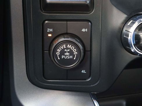 Used 2025 Ford F150 XLT w/ Equipment Group 301A Standard image 17