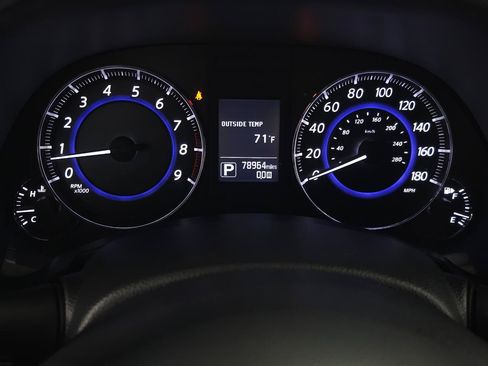 Used 2017 INFINITI QX70 AWD w/ Premium Package image 19