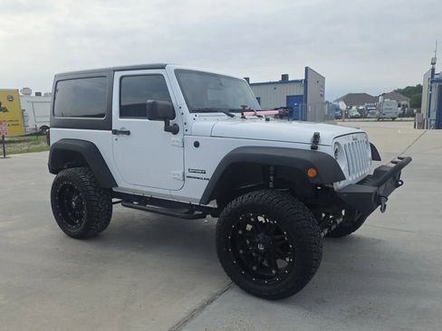 Used 2016 Jeep Wrangler Sport w/ Quick Order Package 24S AWD/4WD image 8