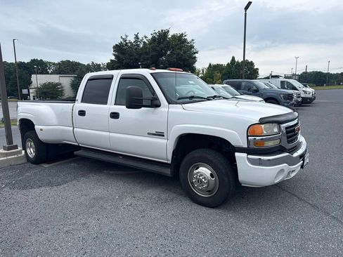 Used 2007 GMC Sierra 3500 SLE w/ Heavy-Duty Power Package RWD image 1