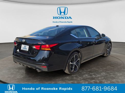 Used 2025 Nissan Altima 2.5 SR FWD image 5