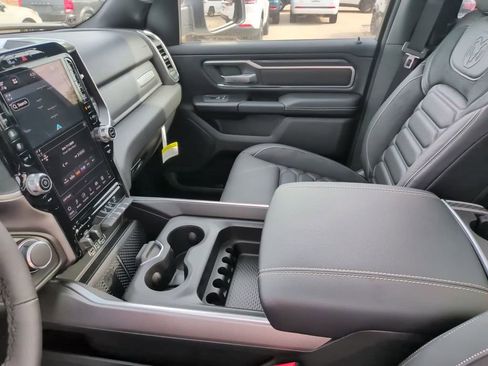 New 2026 RAM 1500 4x4 Crew Cab image 27