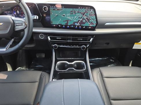 New 2026 Chevrolet Traverse LT w/ Enhanced Driving Package FWD image 17