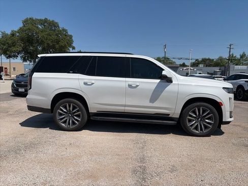 Used 2021 Cadillac Escalade Sport AWD/4WD image 5
