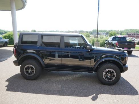 Certified 2023 Ford Bronco 4-Door AWD/4WD image 4