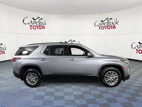 Used 2023 Chevrolet Traverse LT image 8