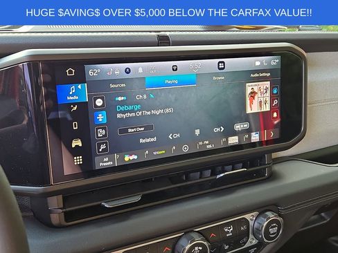 Used 2025 Jeep Wrangler Unlimited Sahara AWD/4WD image 16