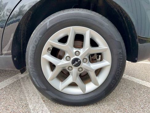 Used 2023 Kia Soul LX w/ LX Technology Package image 27