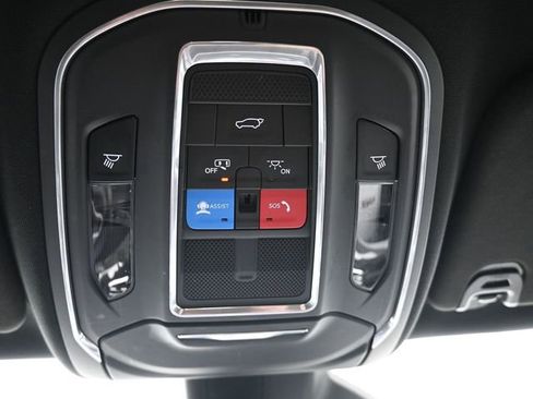 Used 2022 Jeep Wagoneer Series III image 47