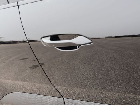 New 2026 Porsche Macan 4 Electric image 17