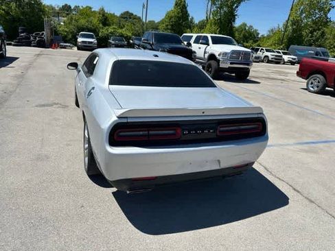 Used 2022 Dodge Challenger R/T RWD image 18
