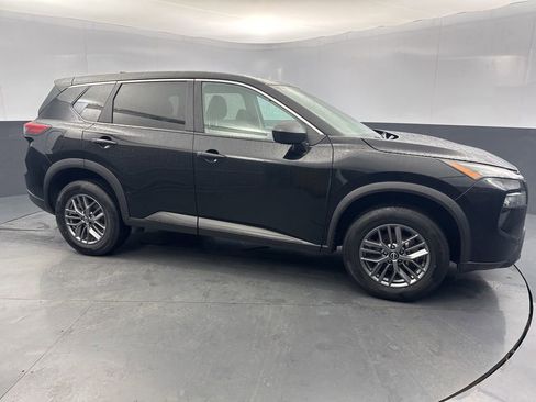 Used 2024 Nissan Rogue S image 10