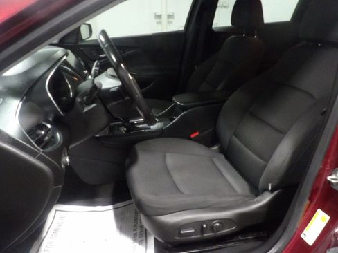 Used 2016 Chevrolet Malibu LT FWD image 13