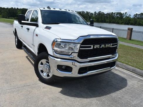 Used 2022 RAM 2500 Tradesman w/ Chrome Appearance Group AWD/4WD image 6