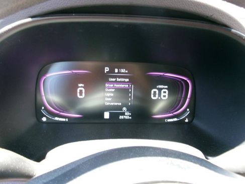 Used 2025 Kia Soul LX w/ LX Technology Package FWD image 15