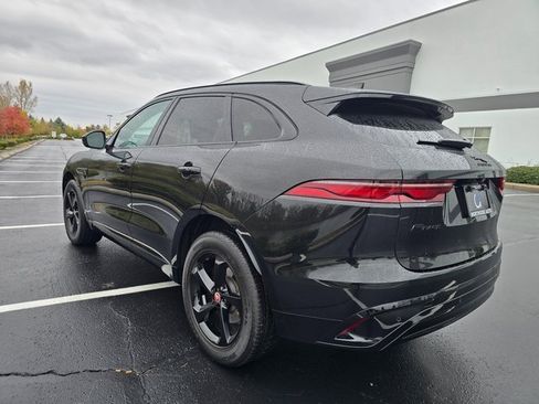Used 2023 Jaguar F-PACE S image 10