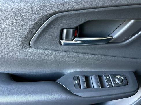 New 2026 Toyota Prius Plug-In Hybrid FWD image 10