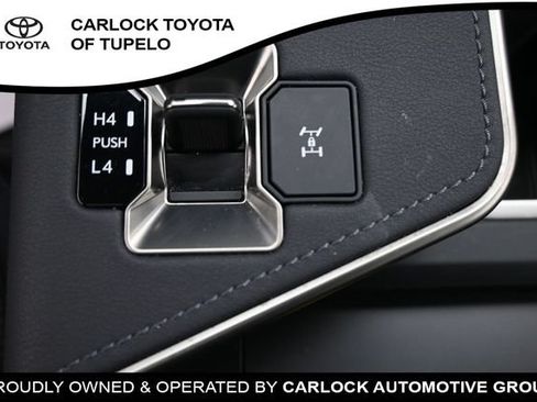 Used 2024 Lexus GX 550 w/ Accessory Package (Z1) AWD/4WD image 18