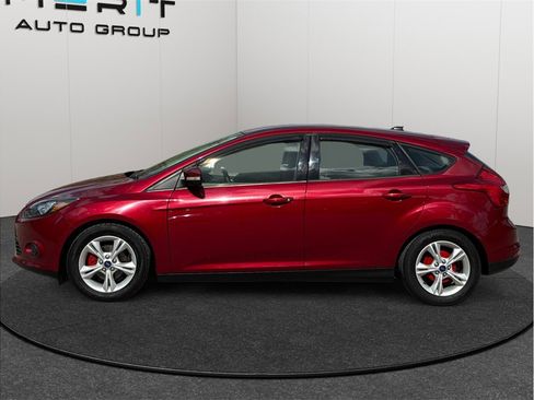 Used 2014 Ford Focus SE w/ SE Winter Package image 5