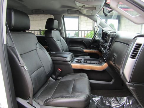 Used 2015 Chevrolet Silverado 3500 LTZ w/ Duramax Plus Package RWD image 12