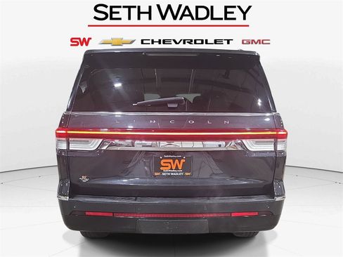 Used 2022 Lincoln Navigator L Reserve image 6