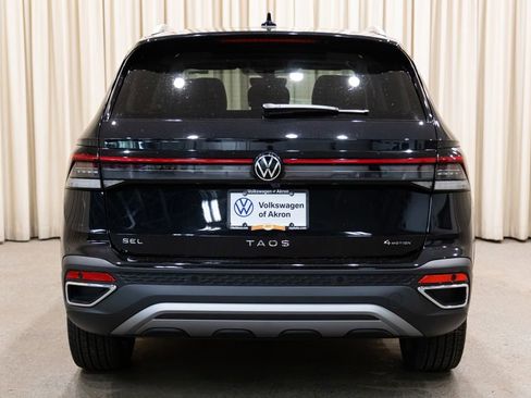 New 2026 Volkswagen Taos SEL AWD/4WD image 4