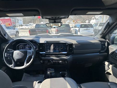 Used 2025 Chevrolet Silverado 1500 ZR2 w/ Technology Package image 13