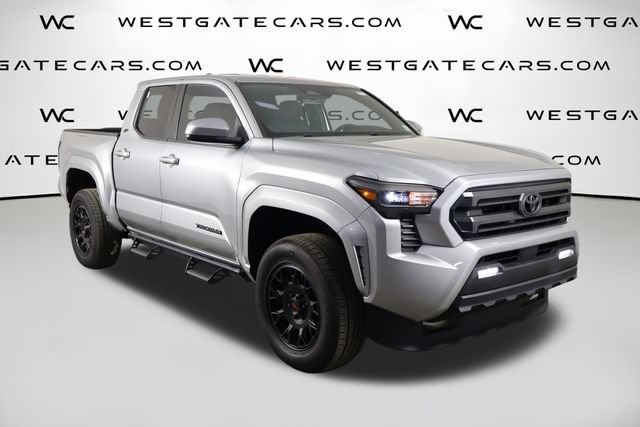 Used 2025 Toyota Tacoma SR5 AWD/4WD image 41