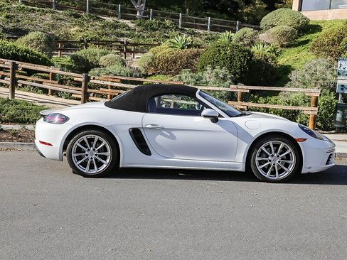 Used 2019 Porsche 718 Boxster image 17