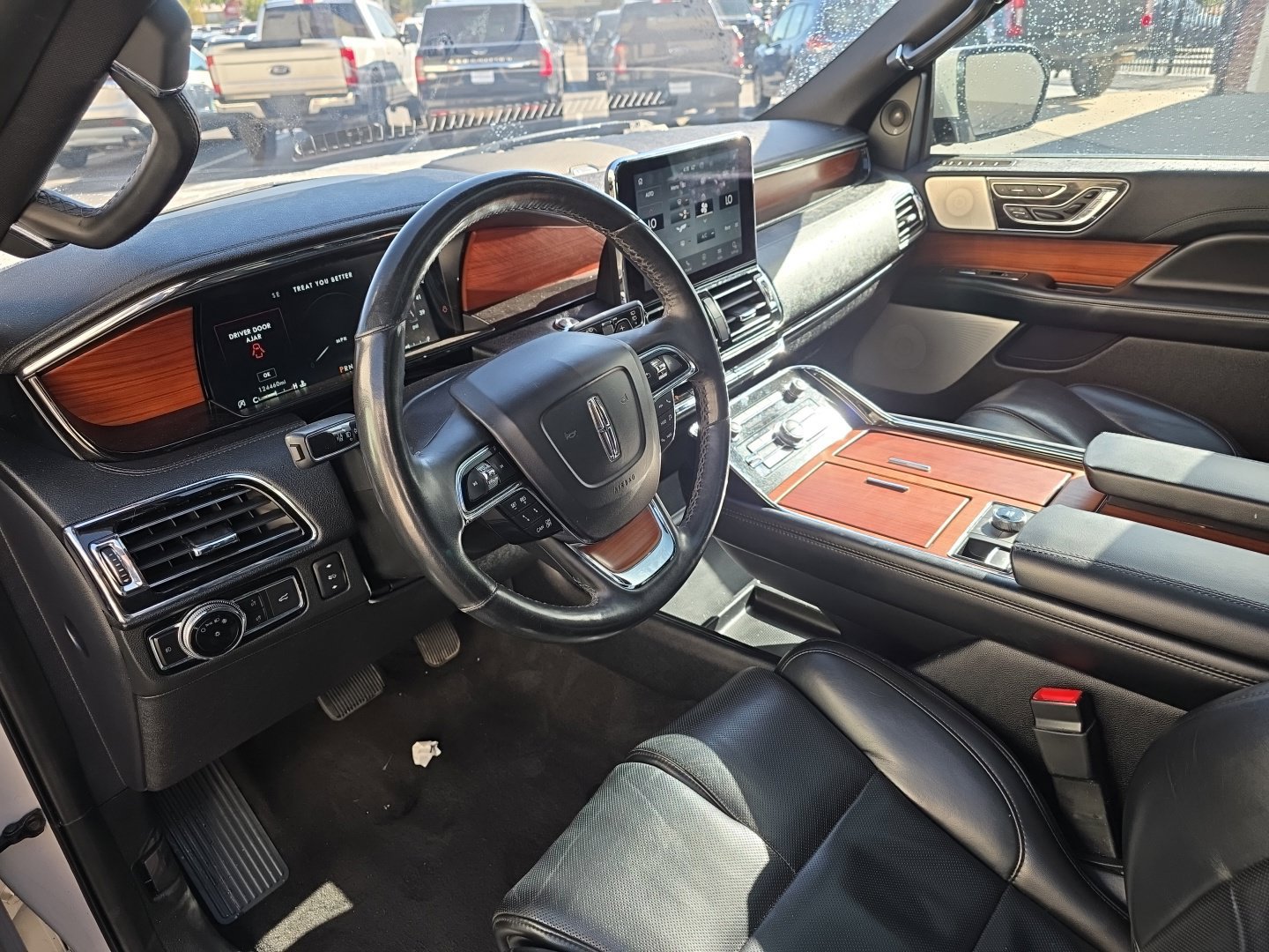Used 2020 Lincoln Navigator L Reserve w/ Equipment Group 208A Reserve AWD/4WD image 6