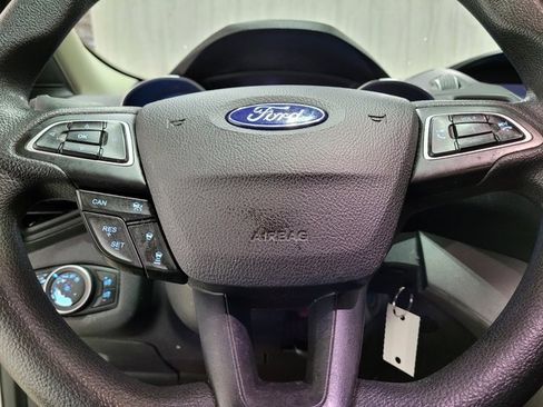 Used 2018 Ford Escape SE w/ Ford Safe & Smart Package image 30