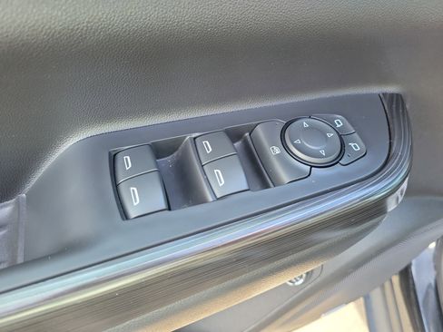 Used 2017 GMC Acadia SLT w/ LPO, Black Accent Package image 19