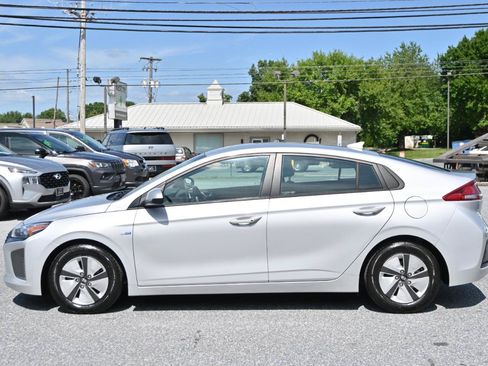 Used 2019 Hyundai Ioniq Blue FWD image 8