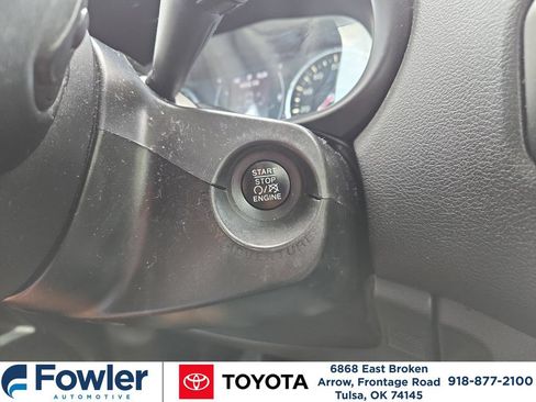 Used 2020 Jeep Renegade Altitude FWD image 22