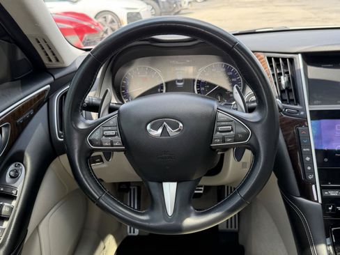 Used 2015 INFINITI Q50 w/ Deluxe Touring Package RWD image 20