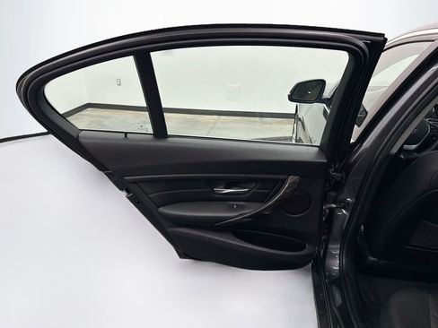 Used 2013 BMW 328i xDrive Sedan AWD/4WD image 26