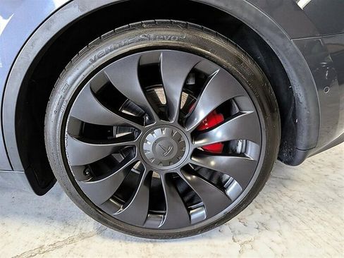 Used 2022 Tesla Model Y Performance AWD/4WD image 14